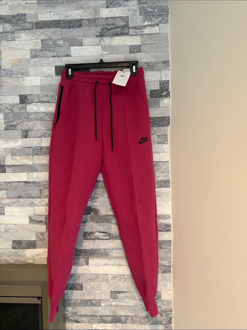Nike tech women's joggers new with tags